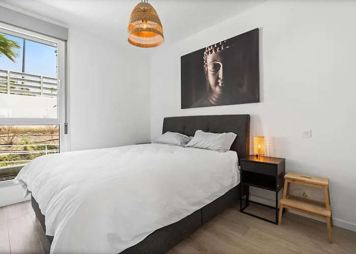 Modern With Terrace & Sea Views In Cancelada -