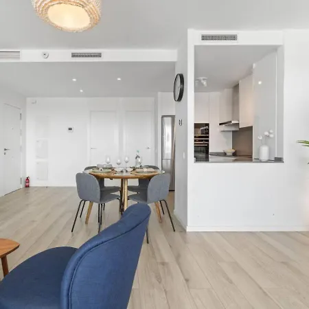 Modern With Terrace & Sea Views In Cancelada - 公寓 *