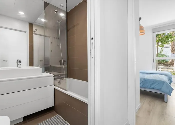 Διαμέρισμα Modern With Terrace & Sea Views In Cancelada - Εστεπόνα